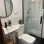 Amplio Piso 110m - Moderno Y 2 Banos - Poniente Apartament